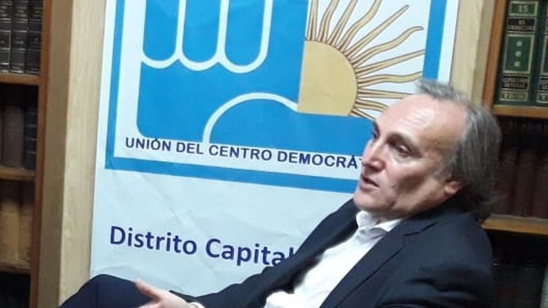 Orozco busca volver a la política de la mano de la UCeDé, que marca distancia del mileísmo